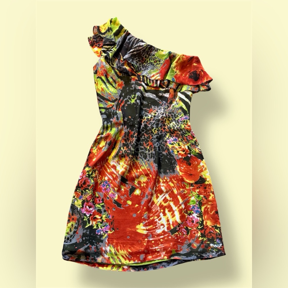 Vibrant One-Shoulder Dress - Picture 4 of 4